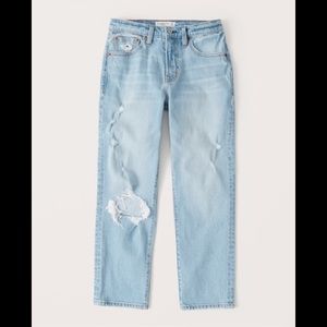 Abercrombie & Fitch Boyfriend Jeans
